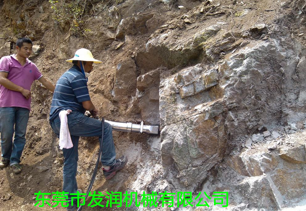 微信图片_20190309200948_副本.jpg
