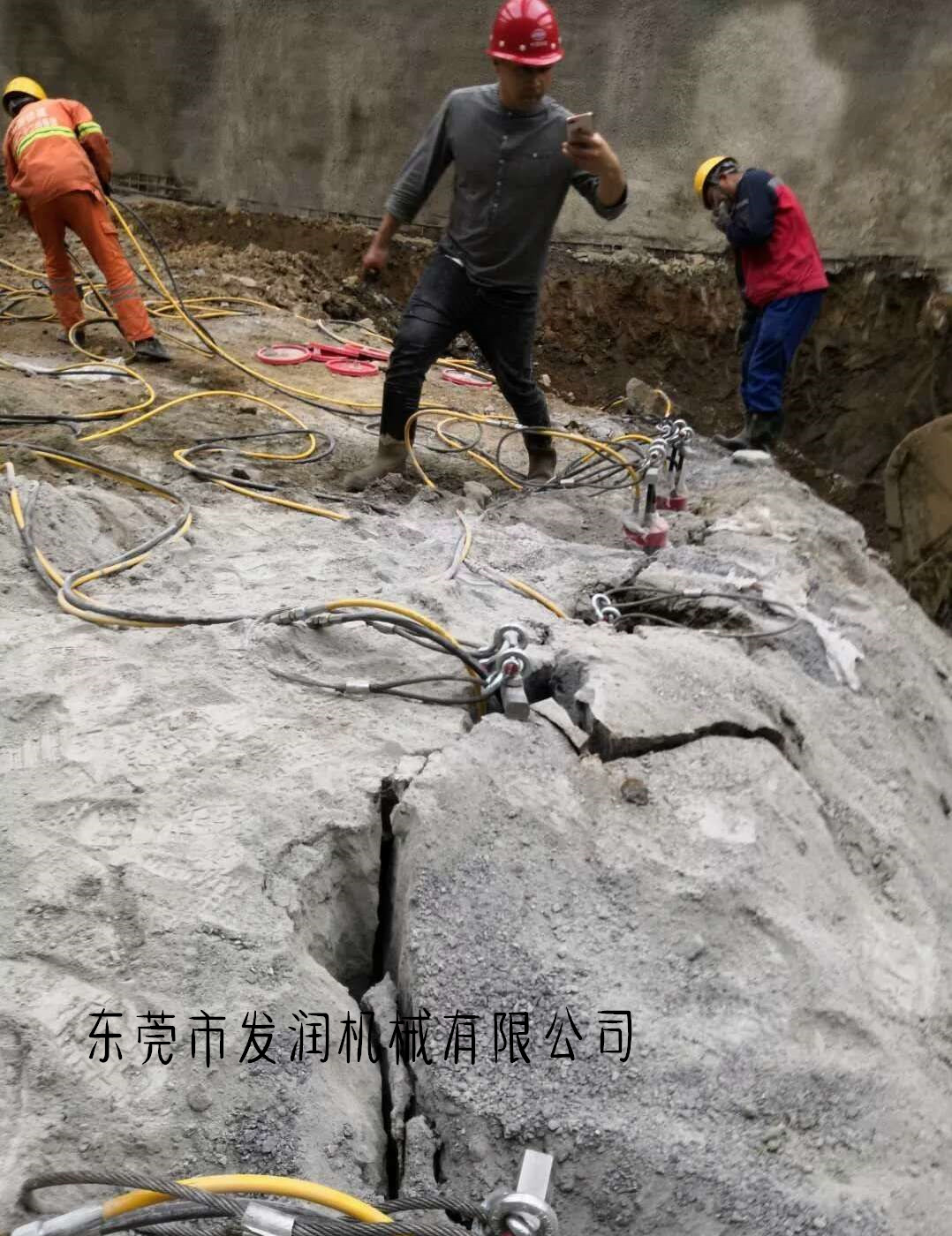 微信图片_20190423192359_副本 - 副本.jpg